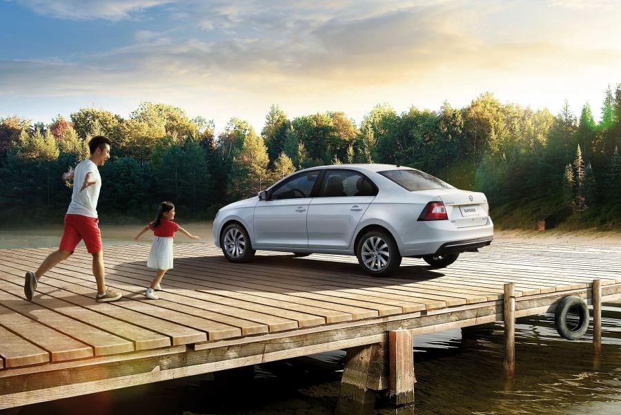 Skoda Rapid 2017 года  (CN) (фото 3 из 8)